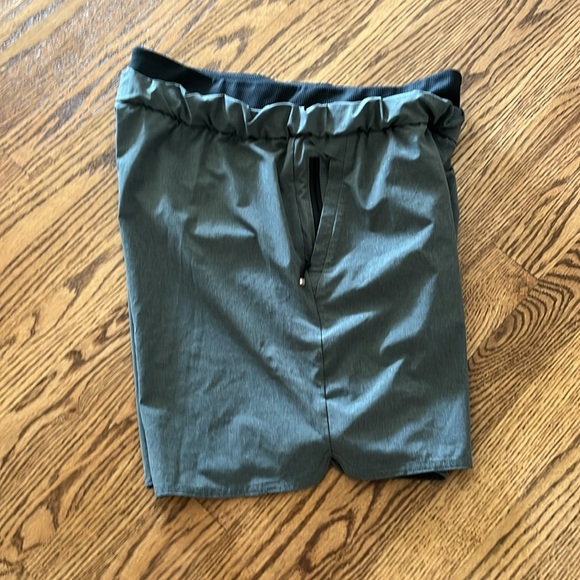 REI Women's Hiking Gray Active Quick Dry Shorts Pockets Liner Running Outdoor - Picture 3 of 10